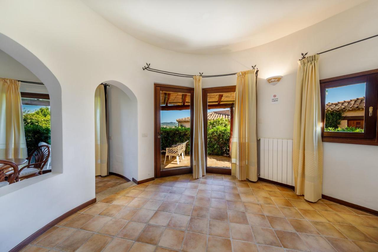 Vista Village Loiri Porto San Paolo Exterior foto