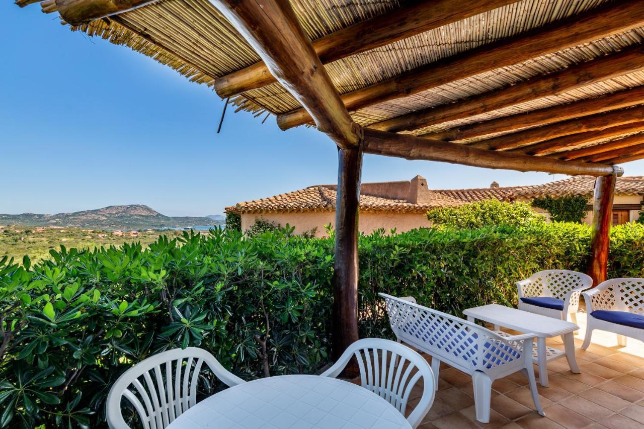 Vista Village Loiri Porto San Paolo Exterior foto