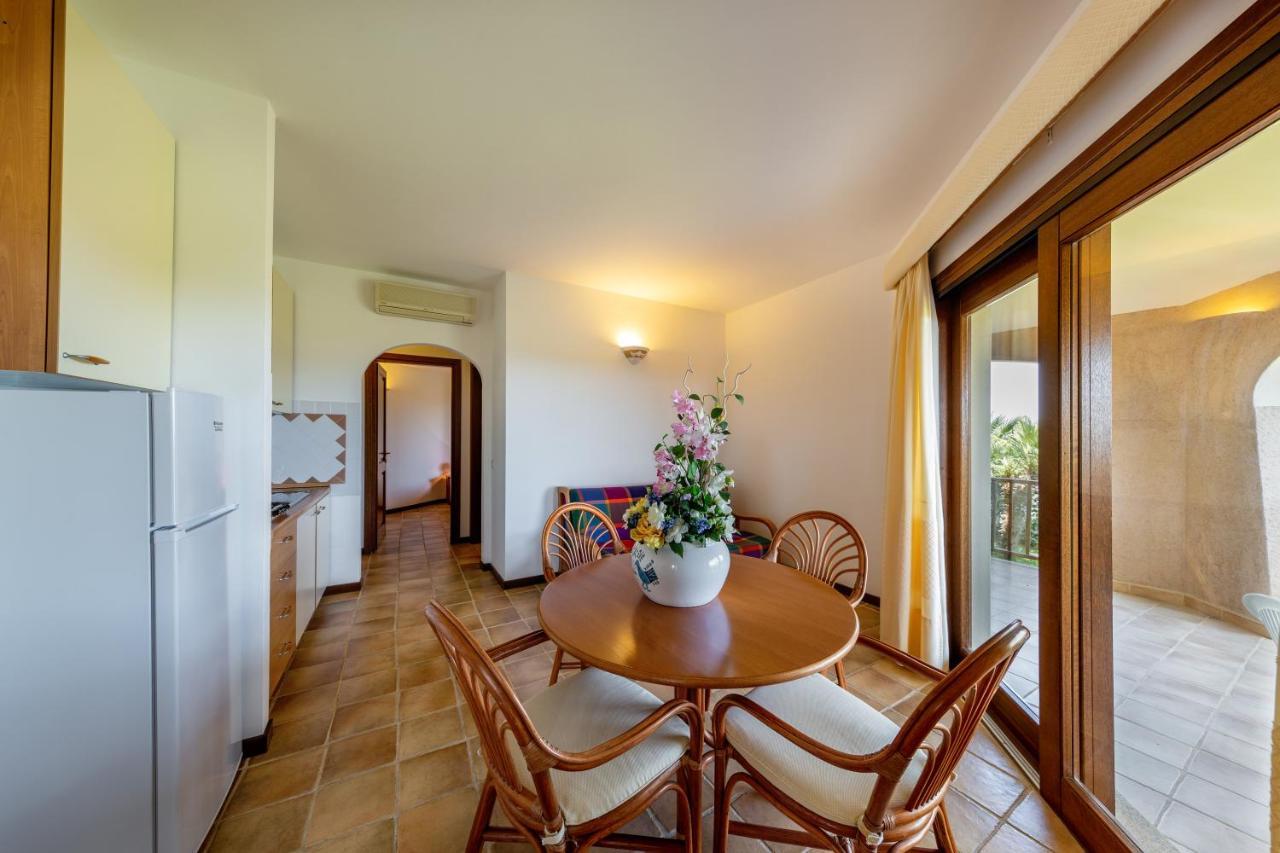 Vista Village Loiri Porto San Paolo Exterior foto