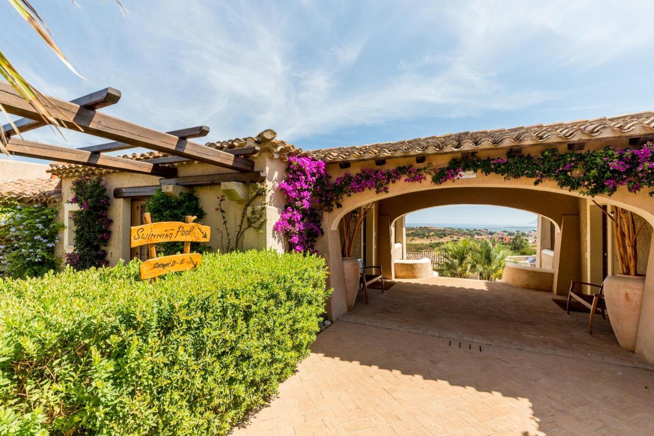 Vista Village Loiri Porto San Paolo Exterior foto
